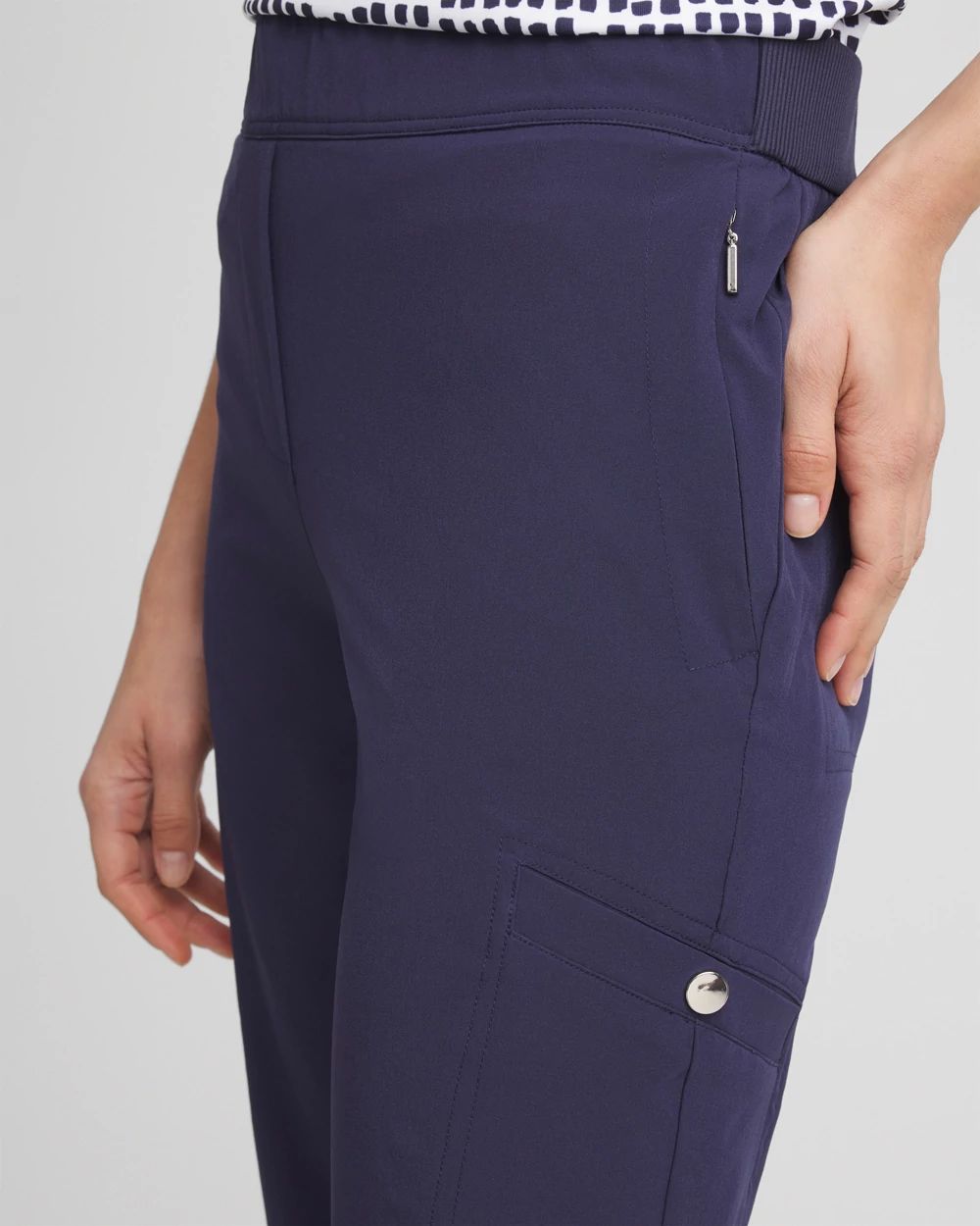 パンツ NEAT Poly Mesh Cargo Shorts Navy Zenergy® UPF Cargo Shorts | Chico's